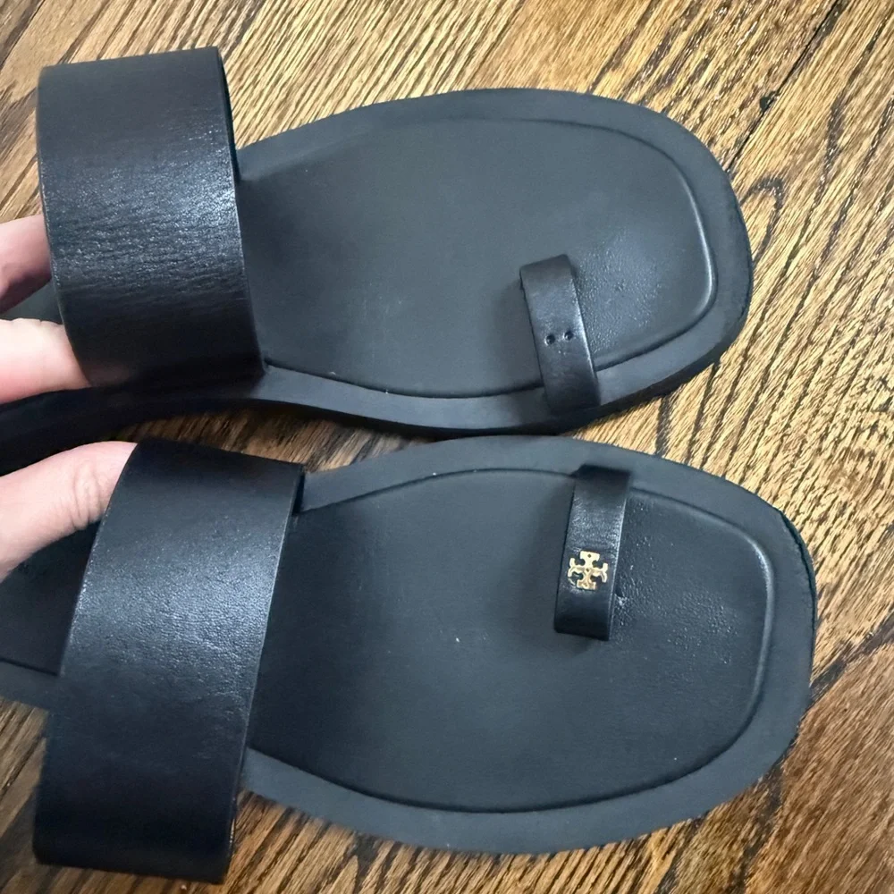 Tory Burch Women's Toe Ring Flip Flop Sandals 10
